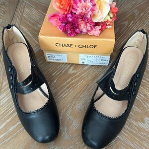 Chase + Chloe Black Flats with Cross-Strap Design